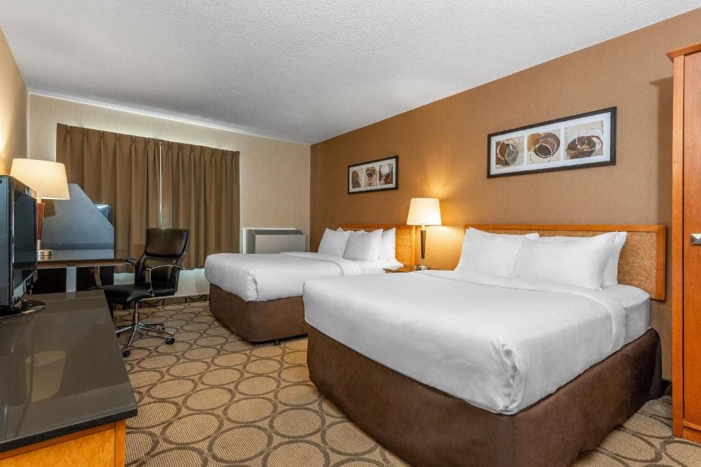 Double Room with Two Double Beds - Non-Smoking room - Image 1