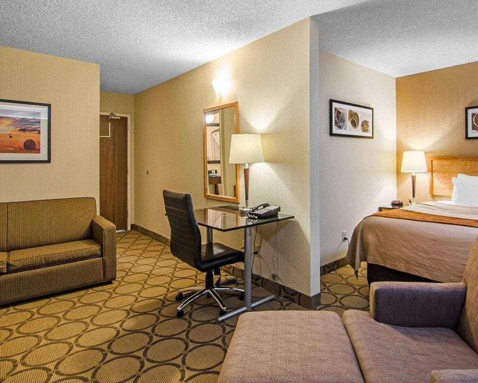 King Room - Non Smoking room - Image 3