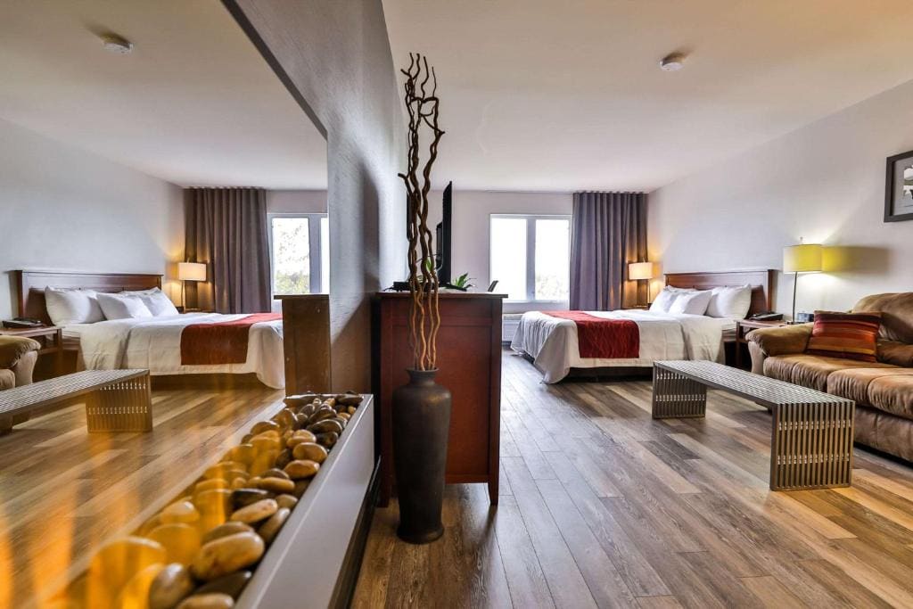 Double Room with Sofa Bed and Mobility Access - Non-Smoking room - Image 2