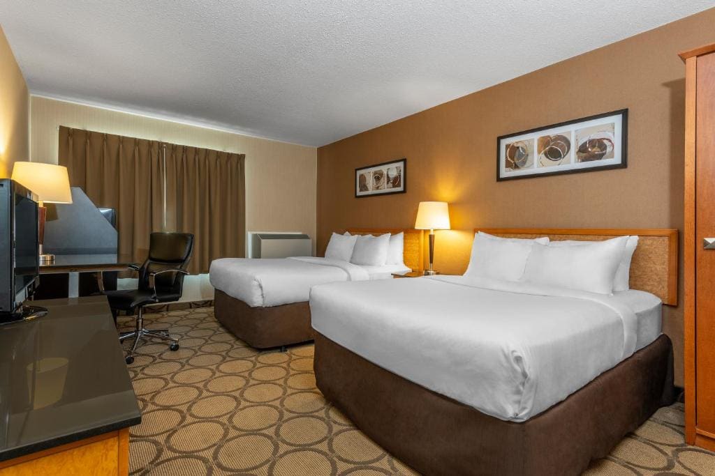 Superior Room with Two Queen Beds - Non-Smoking room - Image 2