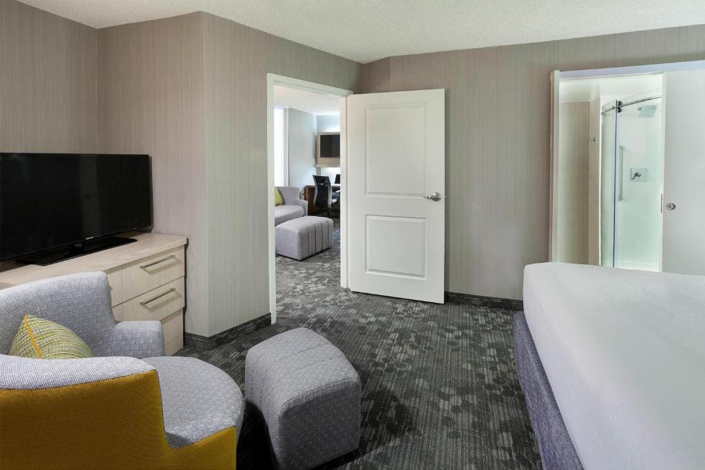 One-Bedroom King Suite with Sofa Bed room - Image 2