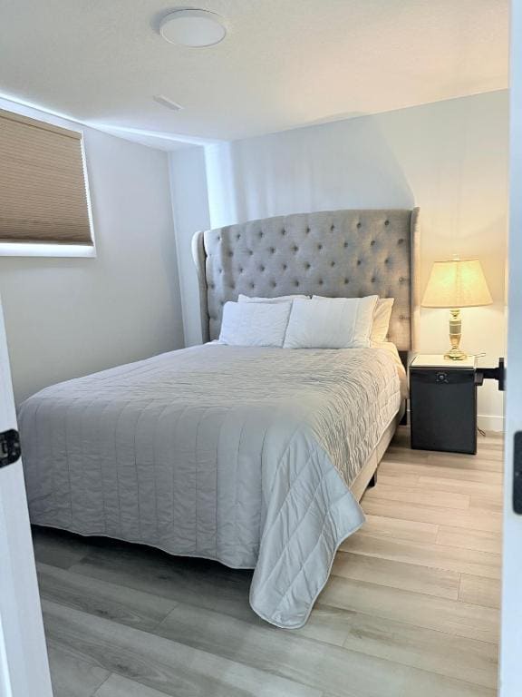 Room room - Image 2