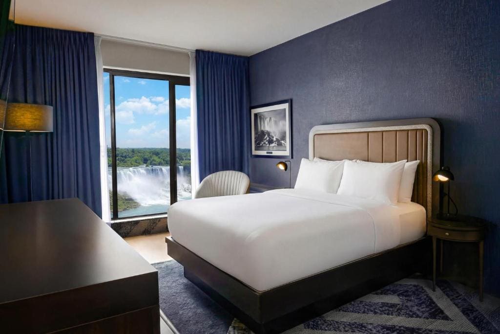 Queen Room with Falls View - Floor to Ceiling Windows room - Image 1