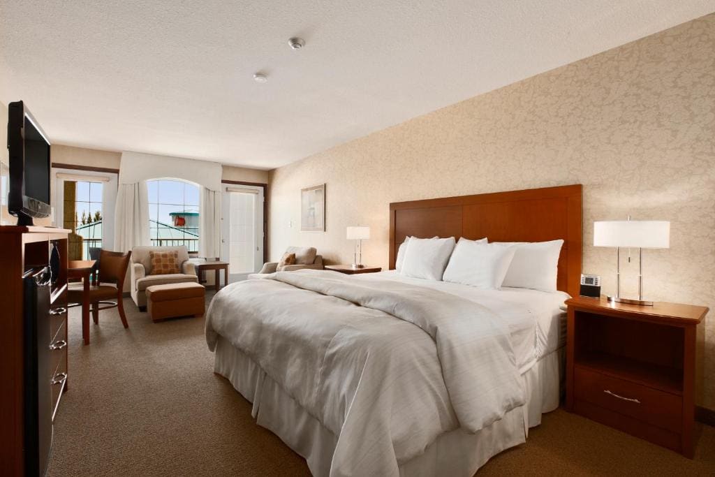 Deluxe King Room - Non-Smoking room - Image 2