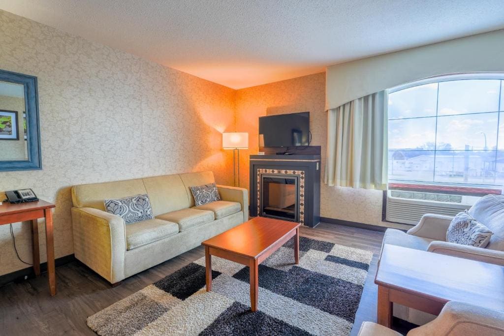 The King Studio with Kitchenette room - Image 1
