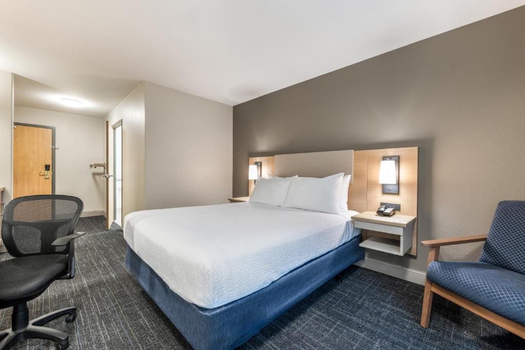 Queen Room - Disability Access/Non-Smoking room - Image 2