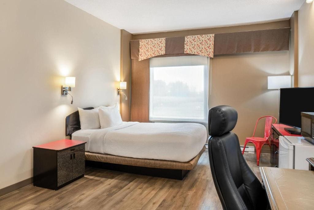 Executive Queen Room - Non-Smoking room - Image 1
