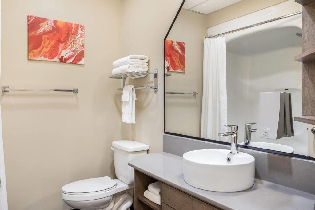 Standard Queen Room - Non-Smoking room - Image 3