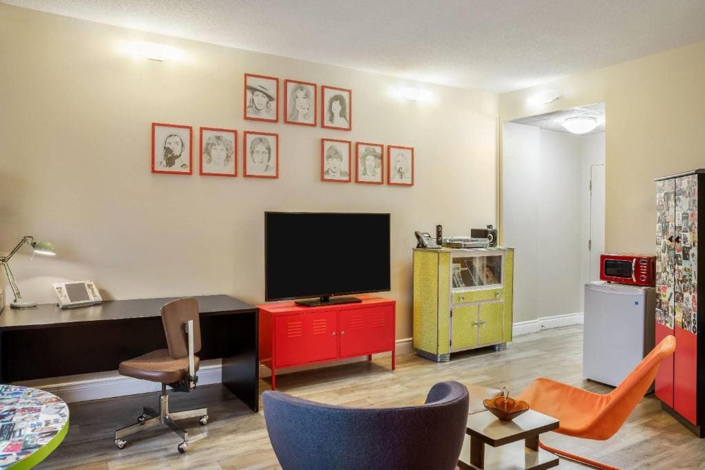 Deluxe Queen Suite - Non-Smoking room - Image 1