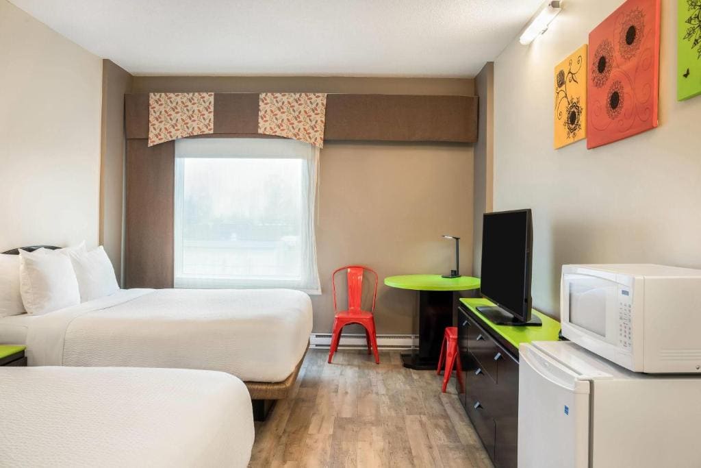Standard Double Room with Two Double Beds - Non-Smoking room - Image 1
