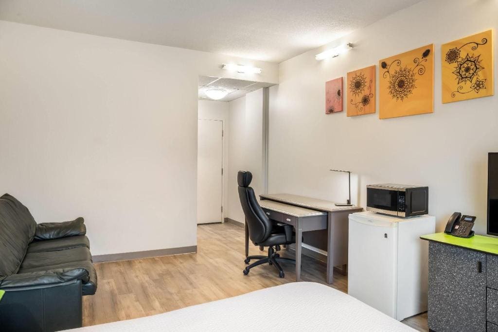 Standard Queen Room - Non-Smoking room - Image 2