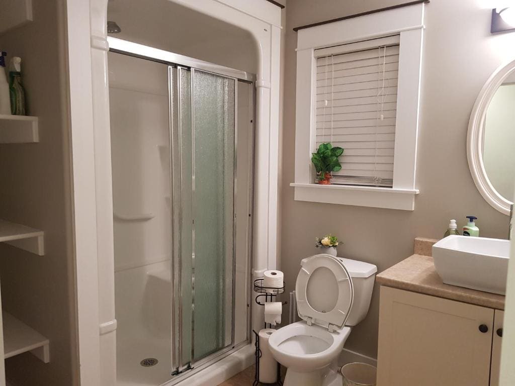 Double Room with Shared Bathroom room - Image 2