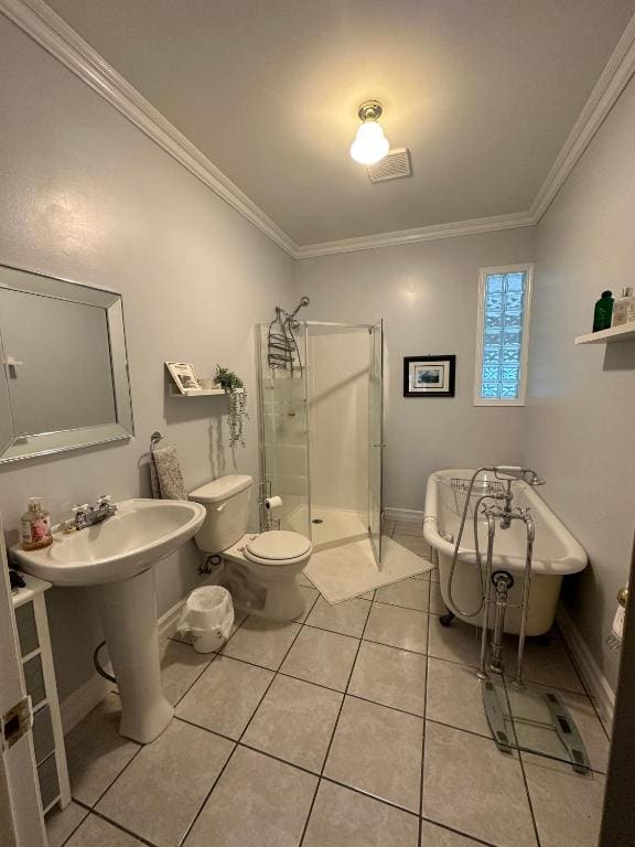 Deluxe Queen Room room - Image 3