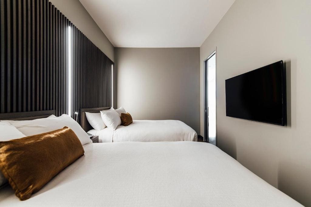 Quadruple Room with Mountain View room - Image 1