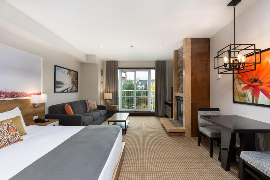 Deluxe King Room room - Image 3