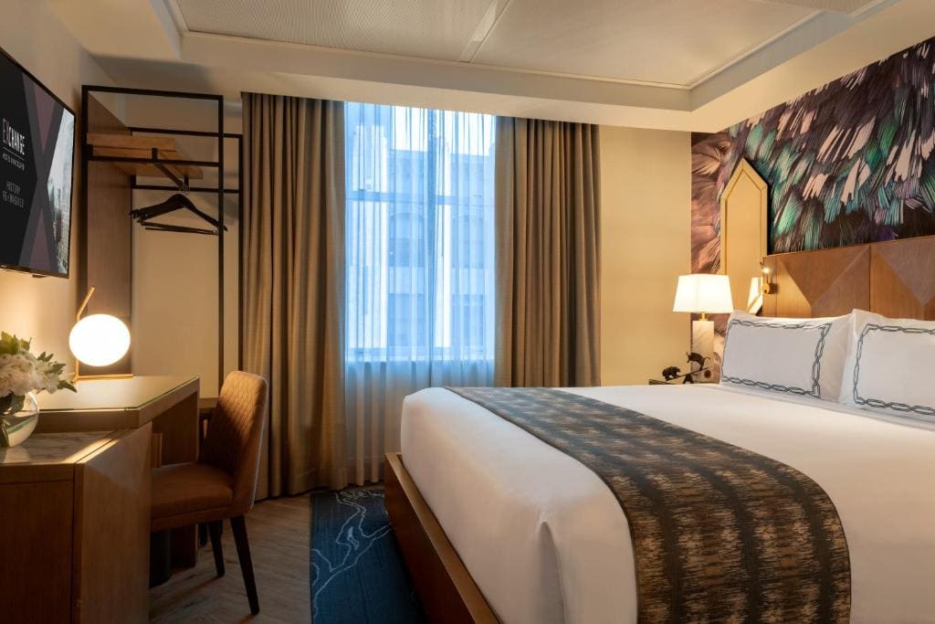 Boutique Queen Studio - Accommodates up to 2 people room - Image 1