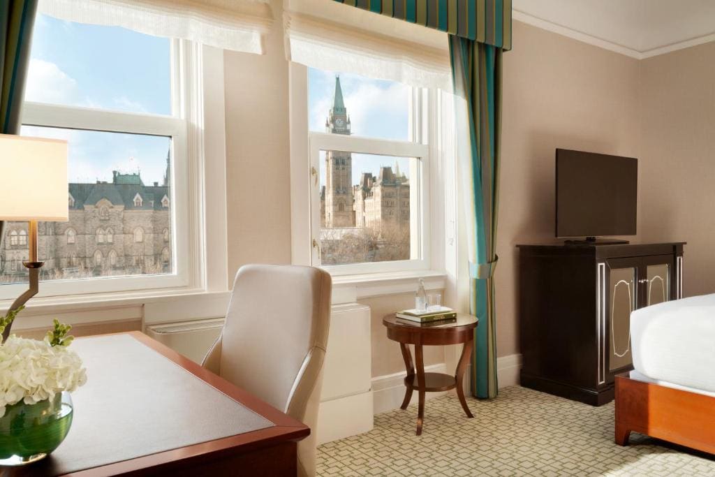 King Room with View room - Image 1