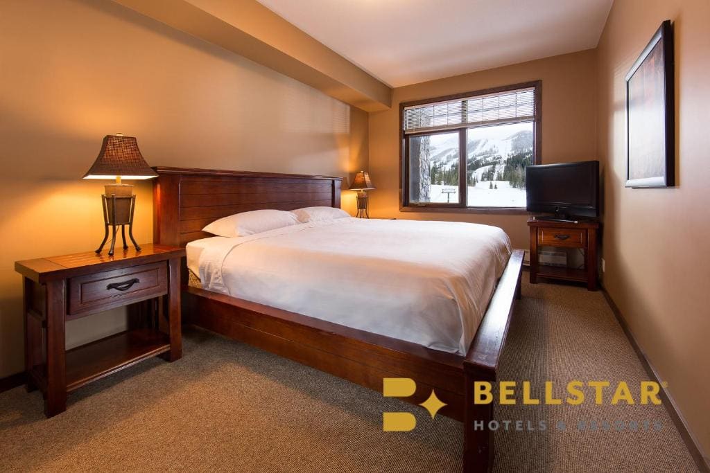 One-Bedroom Suite room - Image 3