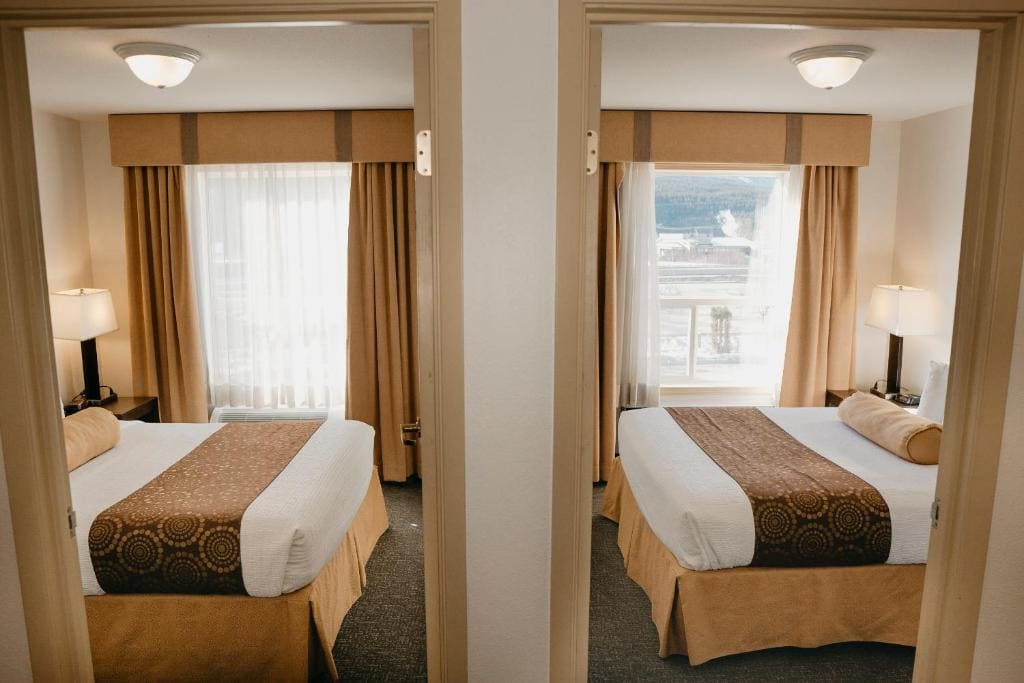 Two-Bedroom Suite with Two Queen Beds - Non-Smoking room - Image 1