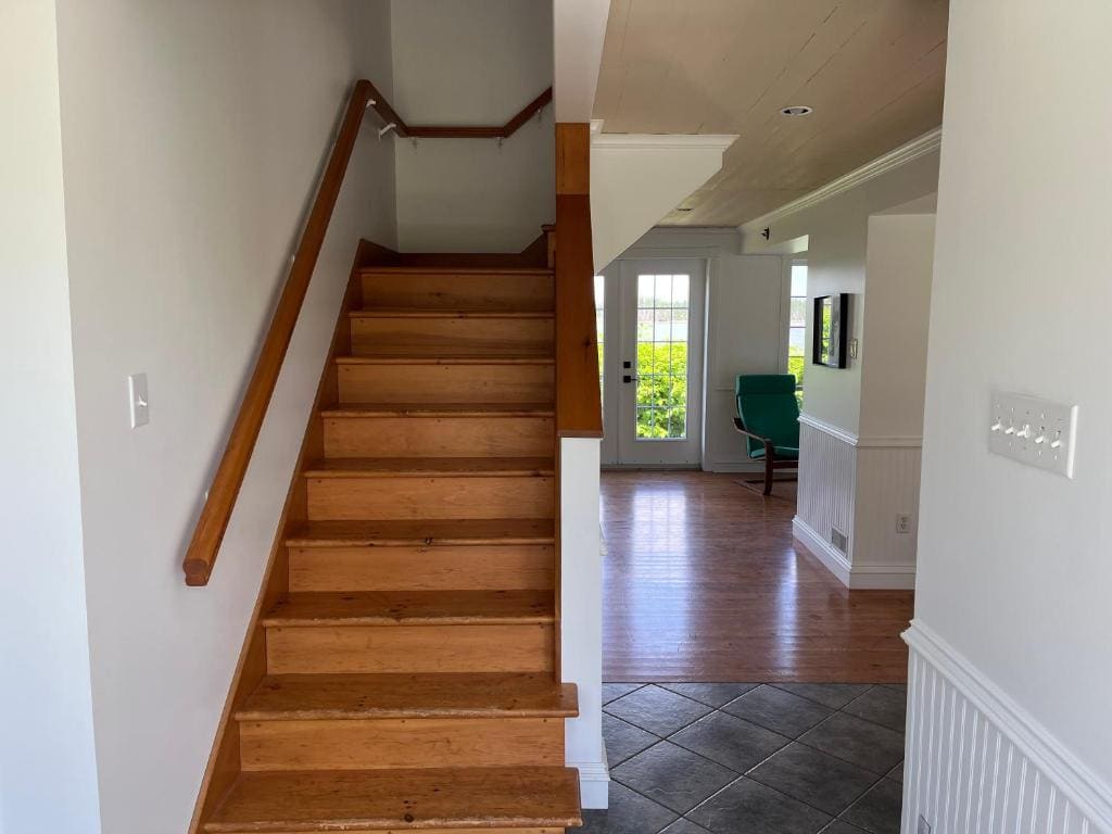 Two-Bedroom House room - Image 2