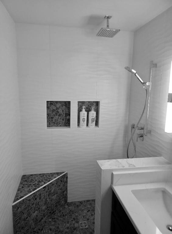 Deluxe King Room room - Image 2