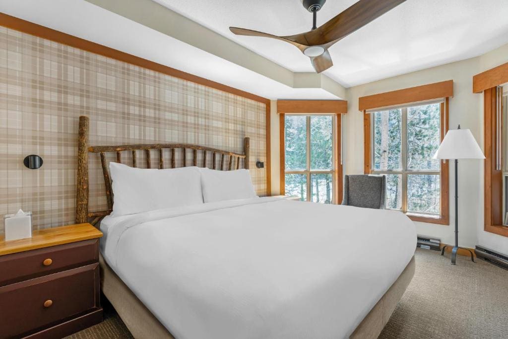 Two-Bedroom Suite with Sofa Bed room - Image 1