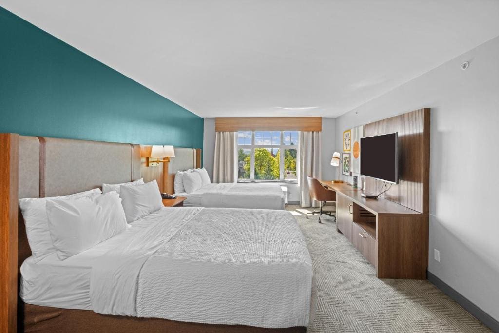 Standard Queen Room with Two Queen Beds room - Image 1