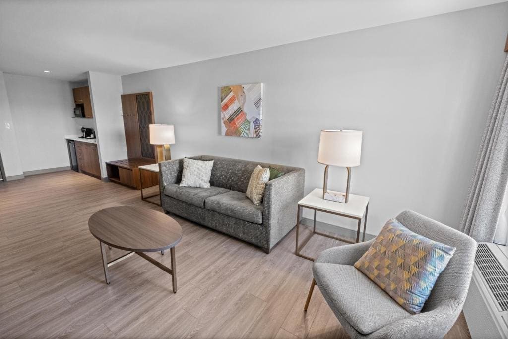 King Suite - Disability Access room - Image 3