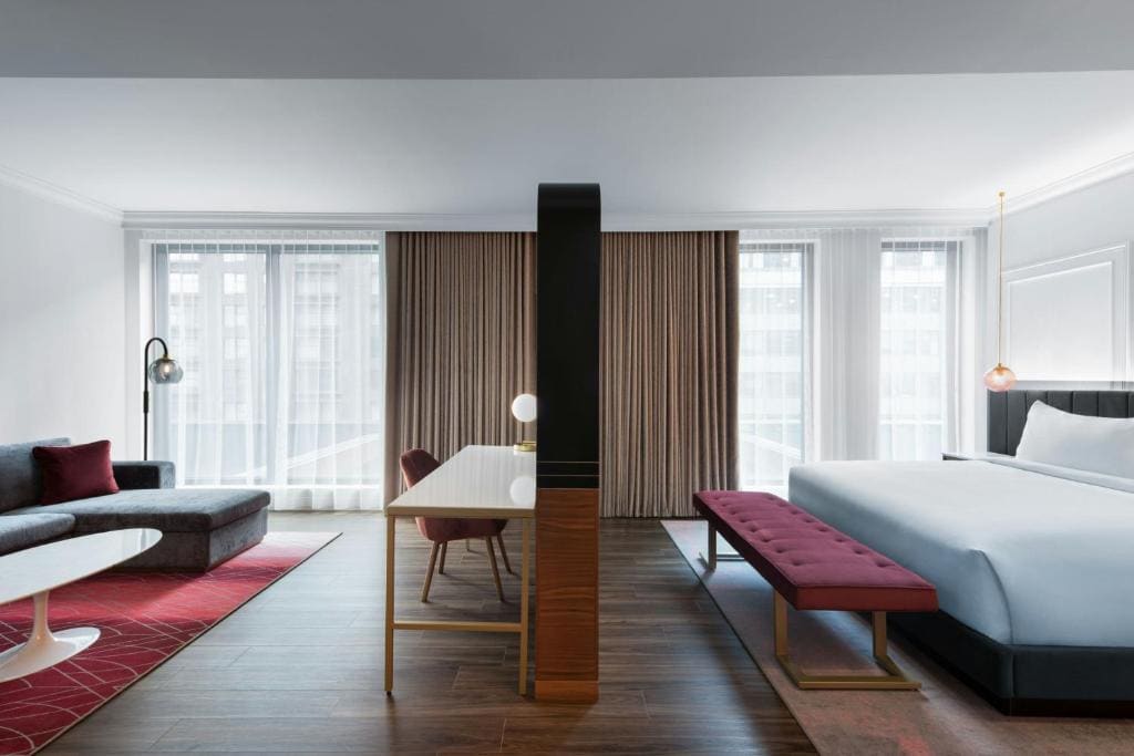 King Suite with City View room - Image 1