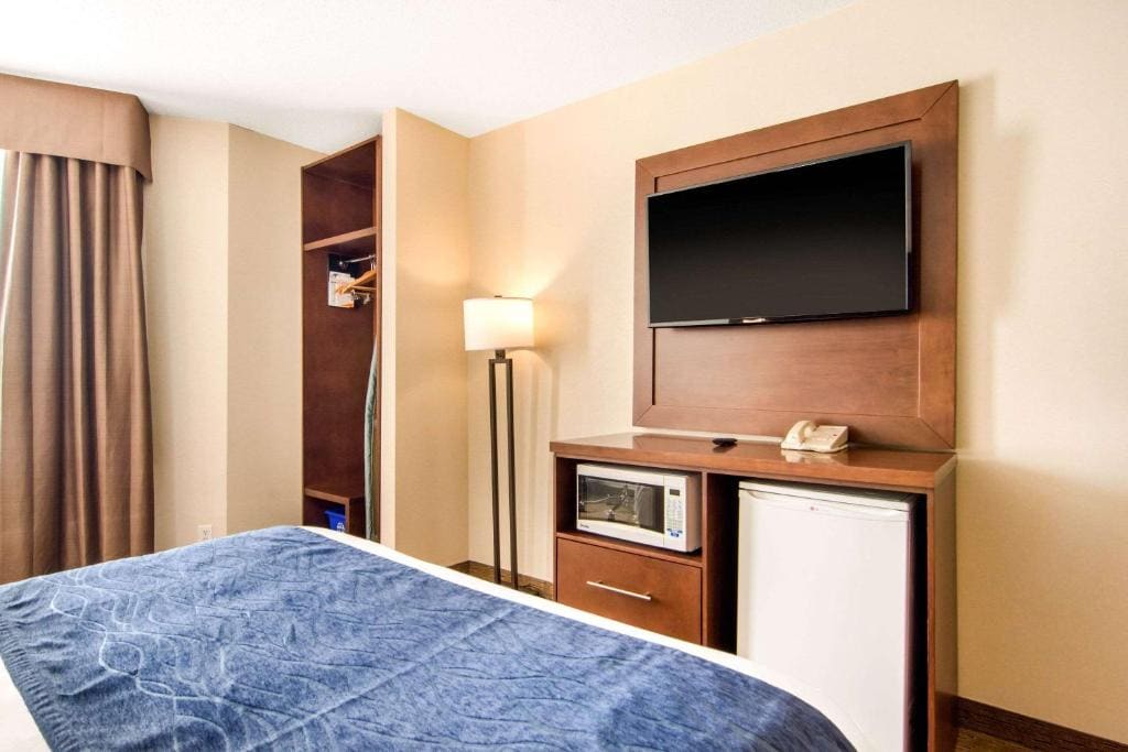 Queen Room - Non-Smoking room - Image 3