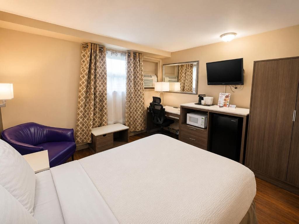 Deluxe King Room - Non-Smoking room - Image 1