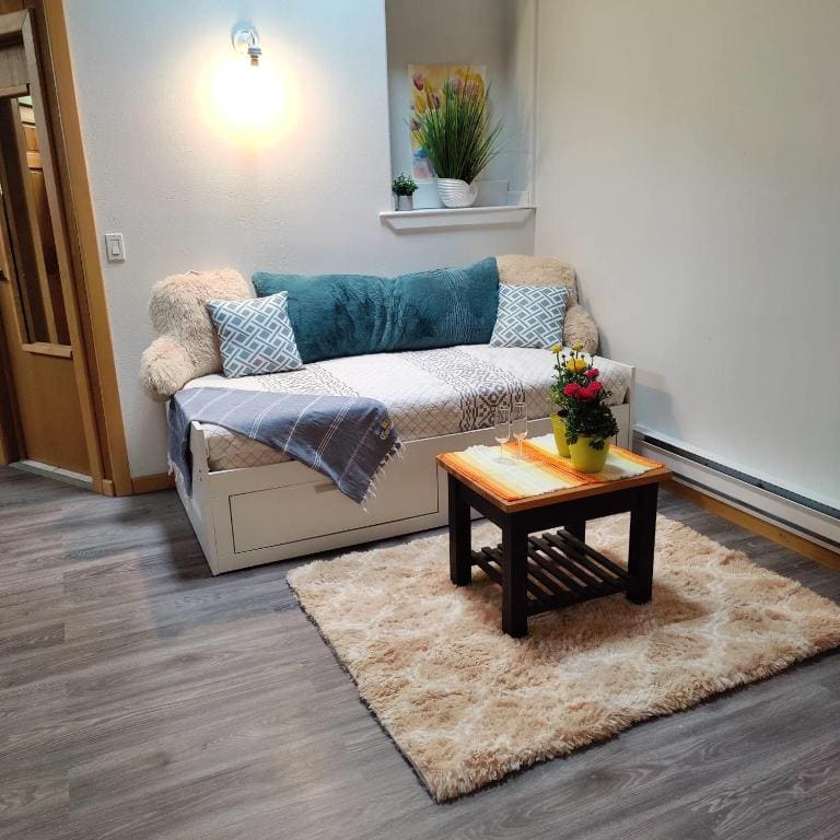 Double Room with Garden View room - Image 3