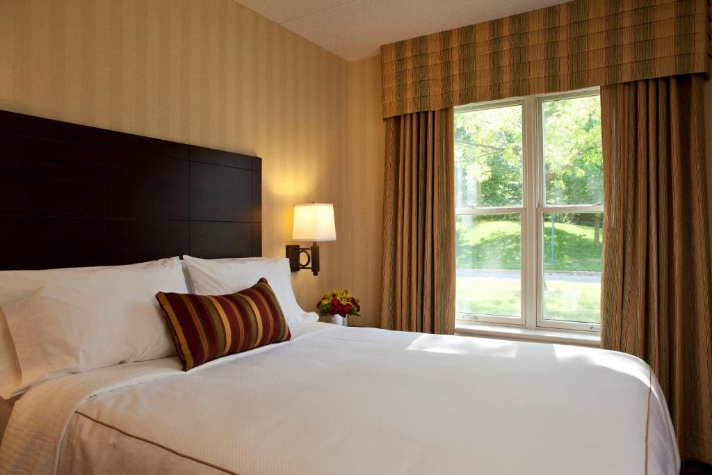 Heritage Queen Room room - Image 1