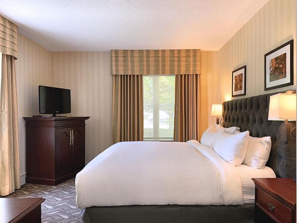 King Room with Executive Wing - Non-Smoking room - Image 1