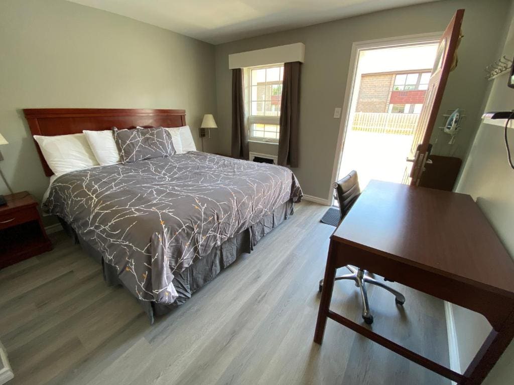 Standard King Room room - Image 1
