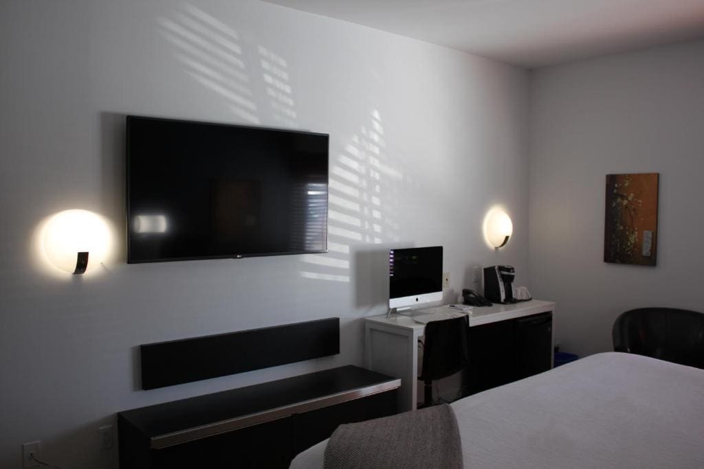 Standard King Room room - Image 3