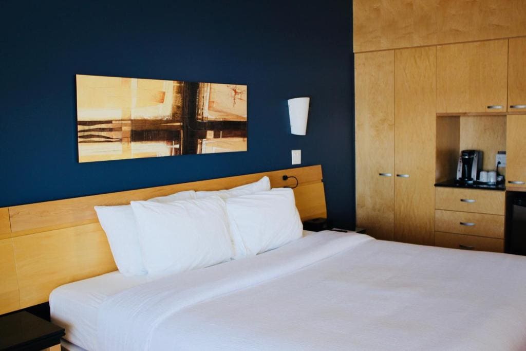 Standard King Room room - Image 1