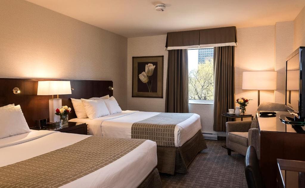 Queen Room with Two Queen Beds and Park View room - Image 3