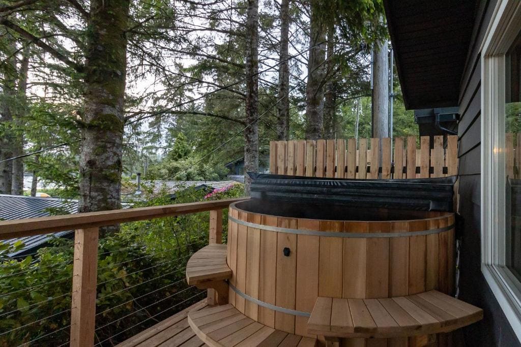 Two-Bedroom Cottage with Ocean View room - Image 1