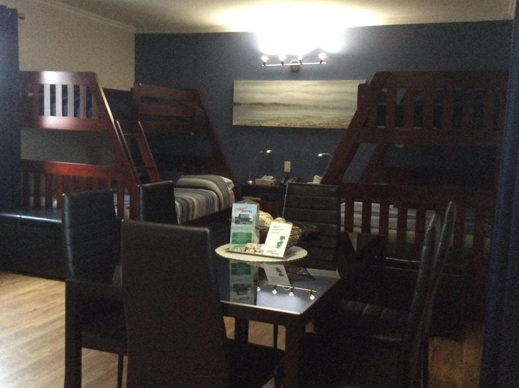 Family Room room - Image 2