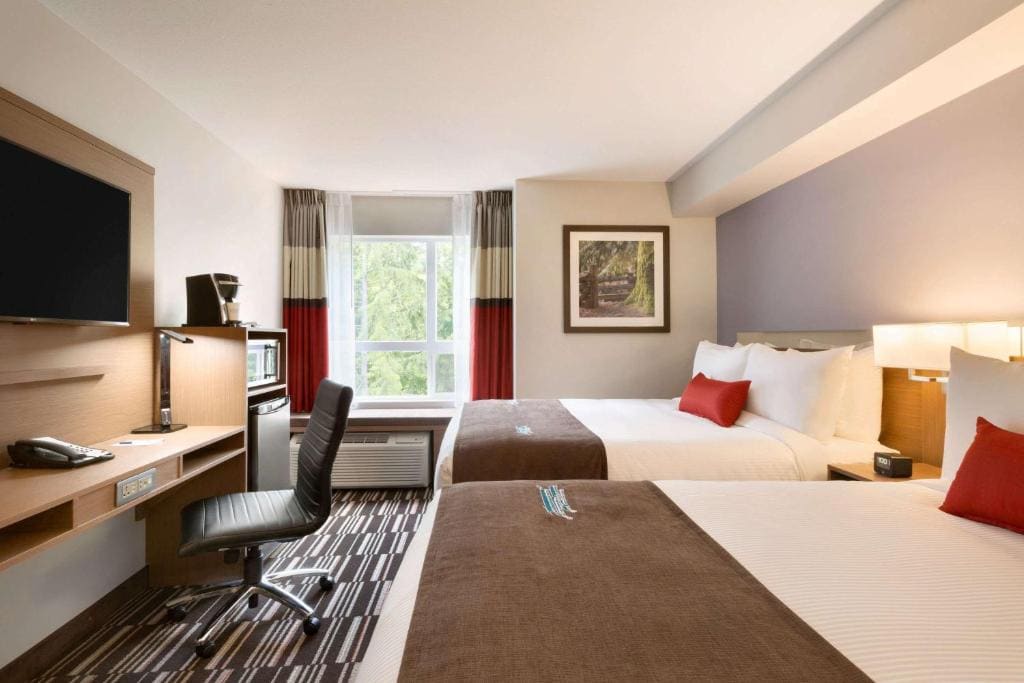 2 Queen Beds, Suite, Kitchenette, Non-Smoking room - Image 1