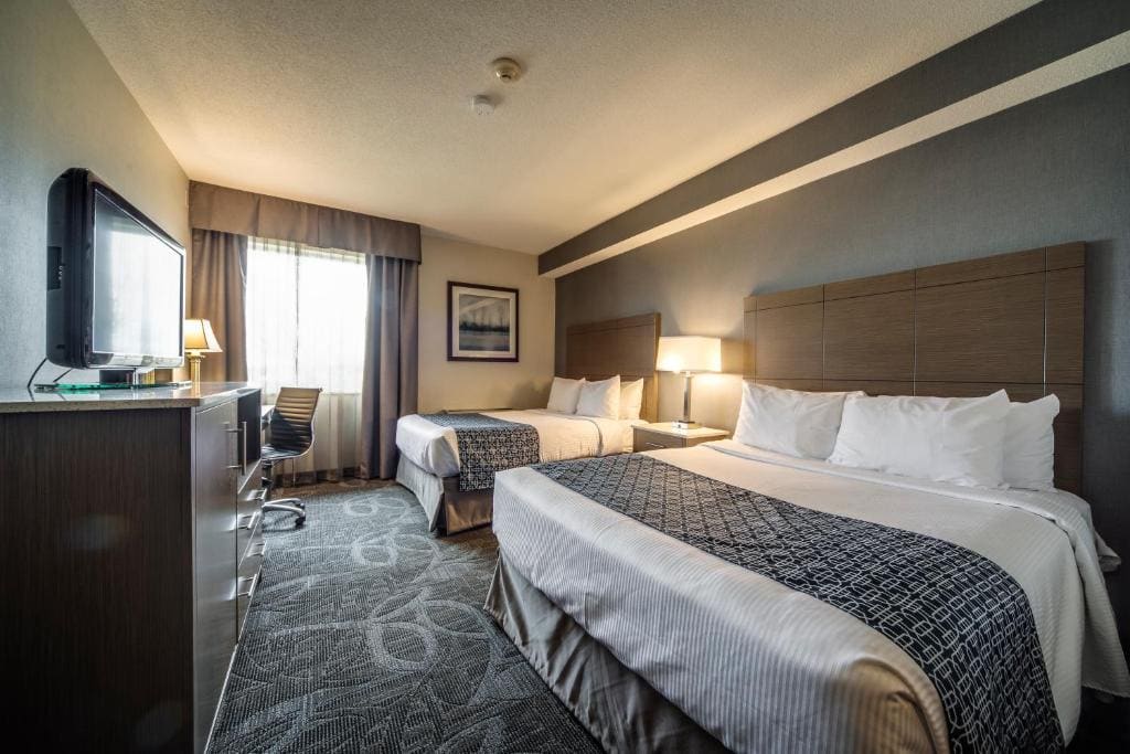 Standard Room with Two Queen Beds room - Image 1