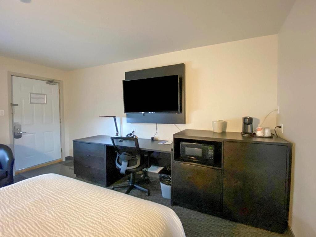 Queen Room - Non Smoking room - Image 3