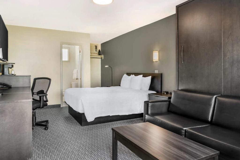 Queen Room with Wallbed - Non Smoking room - Image 1
