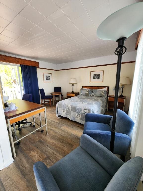 Double Room with Mountain View room - Image 3