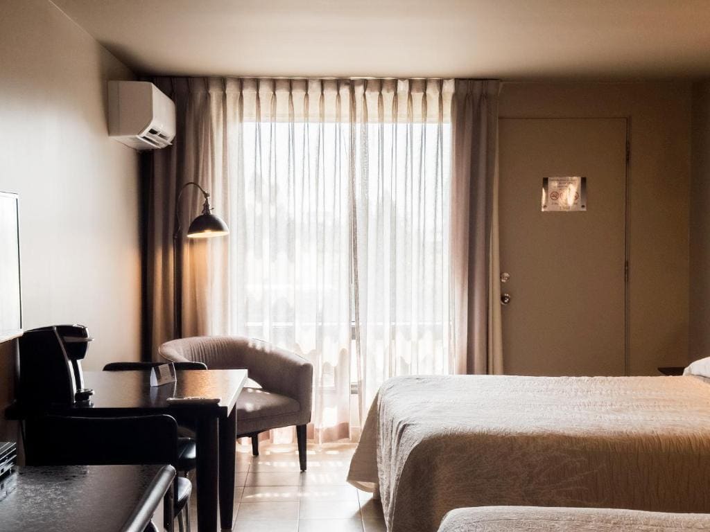 Business Queen Room with Two Queen Beds room - Image 2