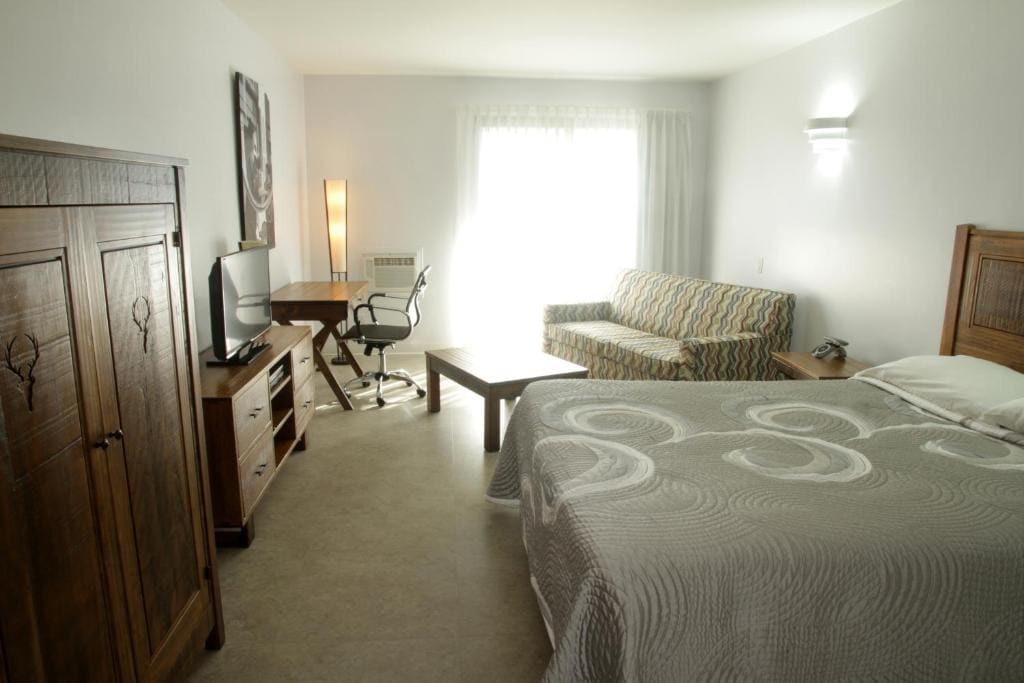 Family Room room - Image 1