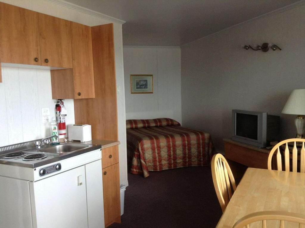 Double Room with Kitchenette room - Image 2