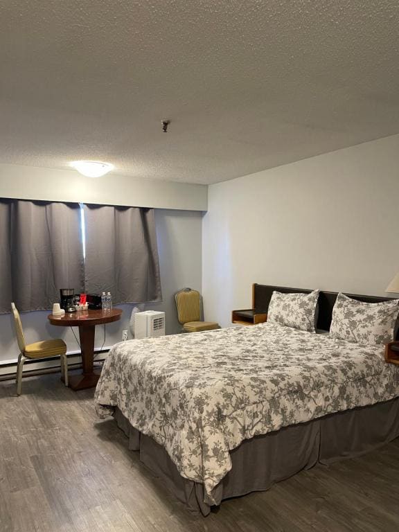 Queen Studio room - Image 1