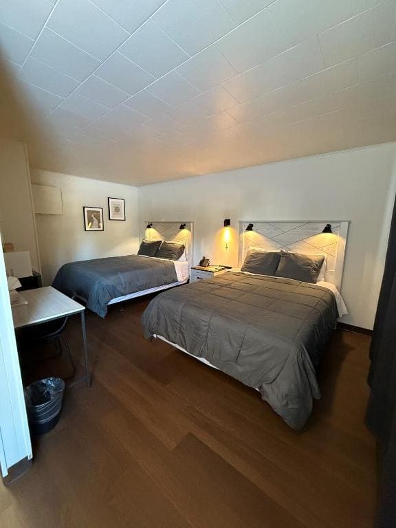 Queen Room with Two Queen Beds room - Image 3